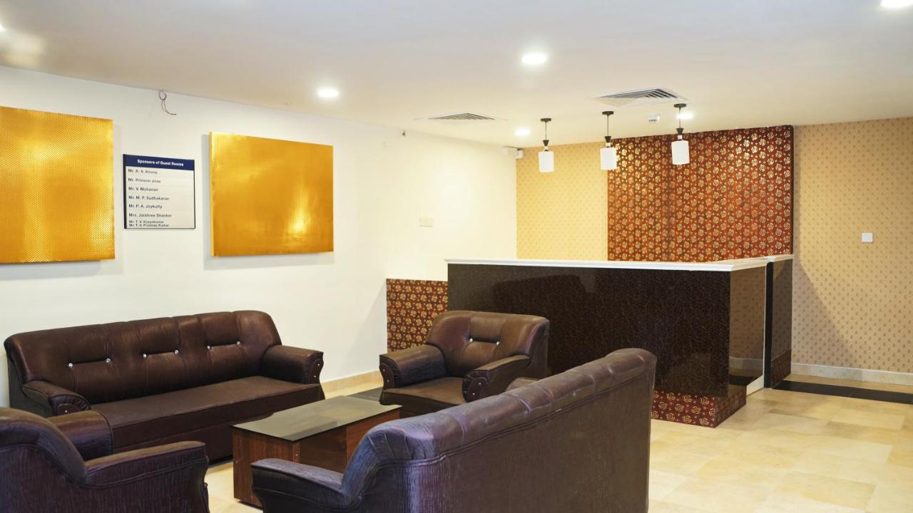 钦奈 Malayalee Club酒店 外观 照片