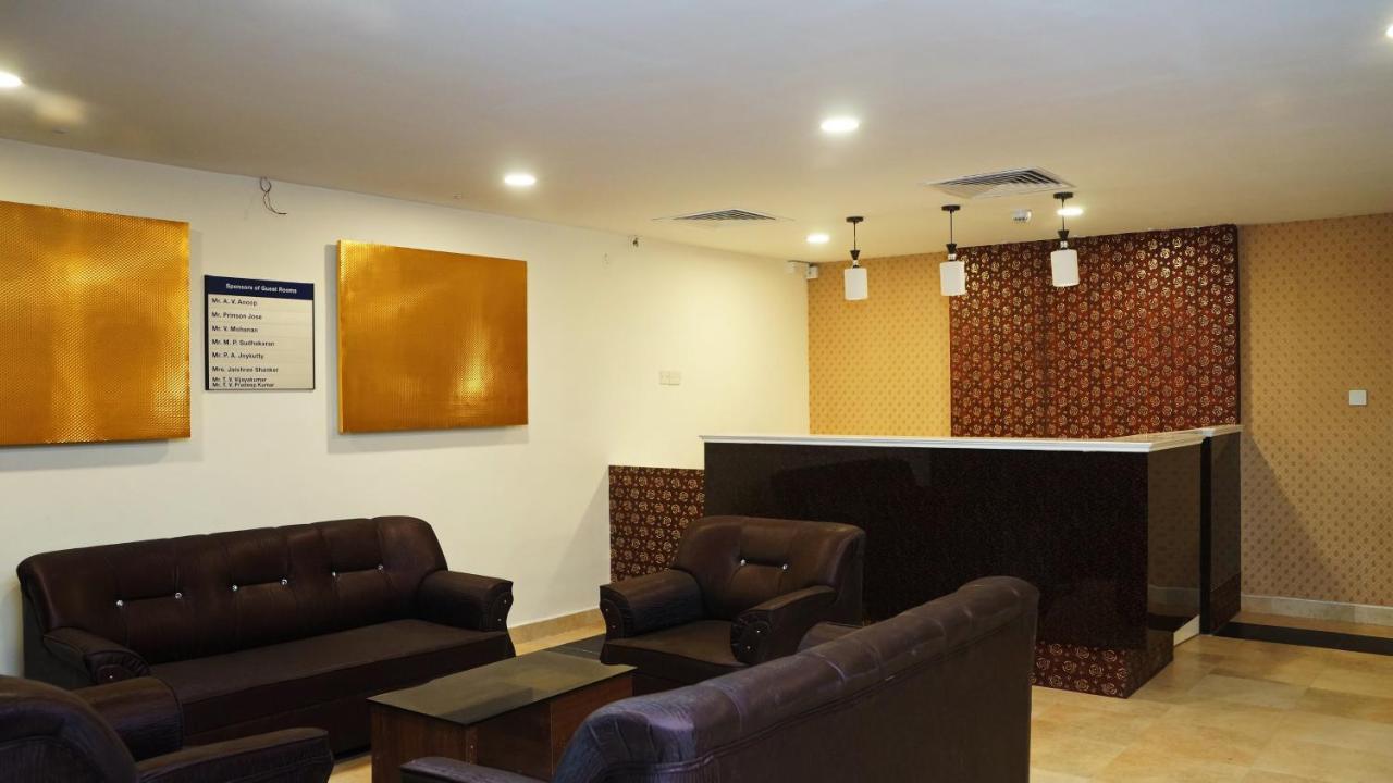 钦奈 Malayalee Club酒店 外观 照片